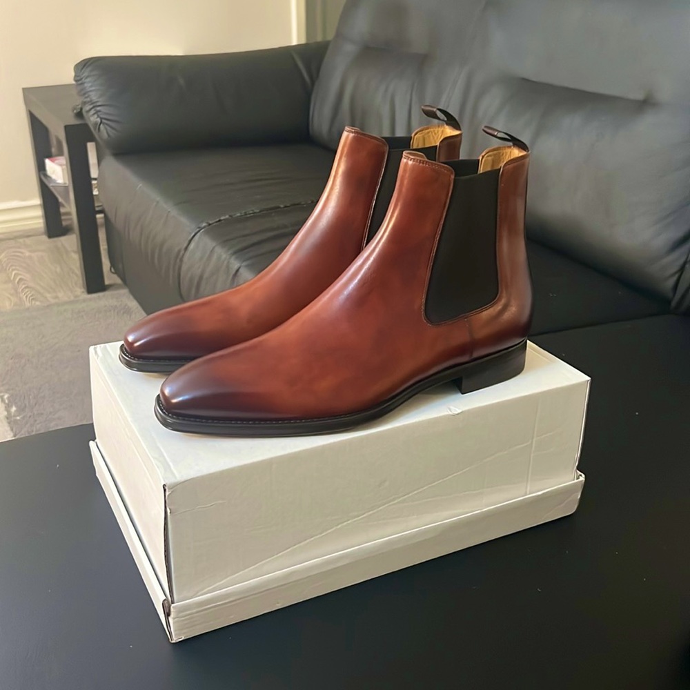 MAGNANNI Burlo Leather Chelsea Boot